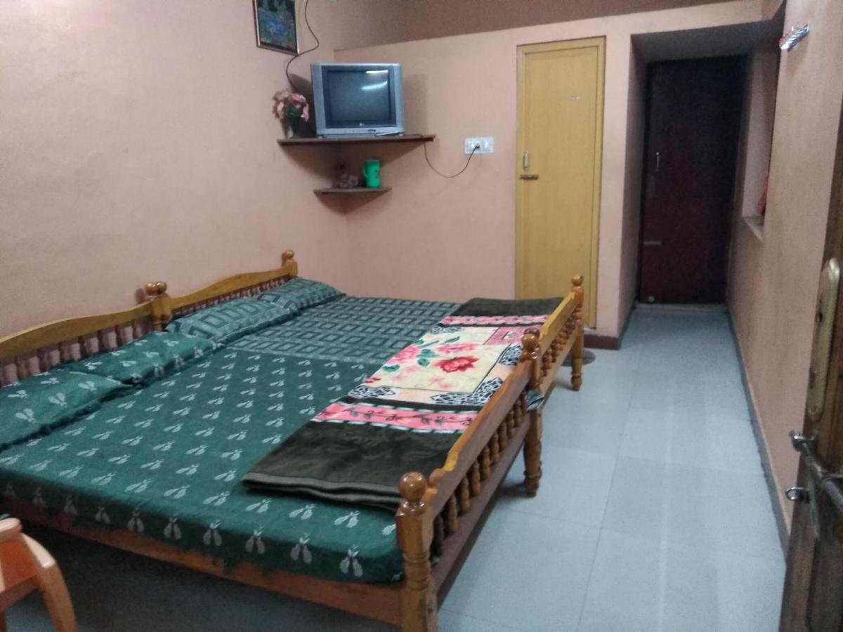 Maniis Homestay Vālpārai Εξωτερικό φωτογραφία