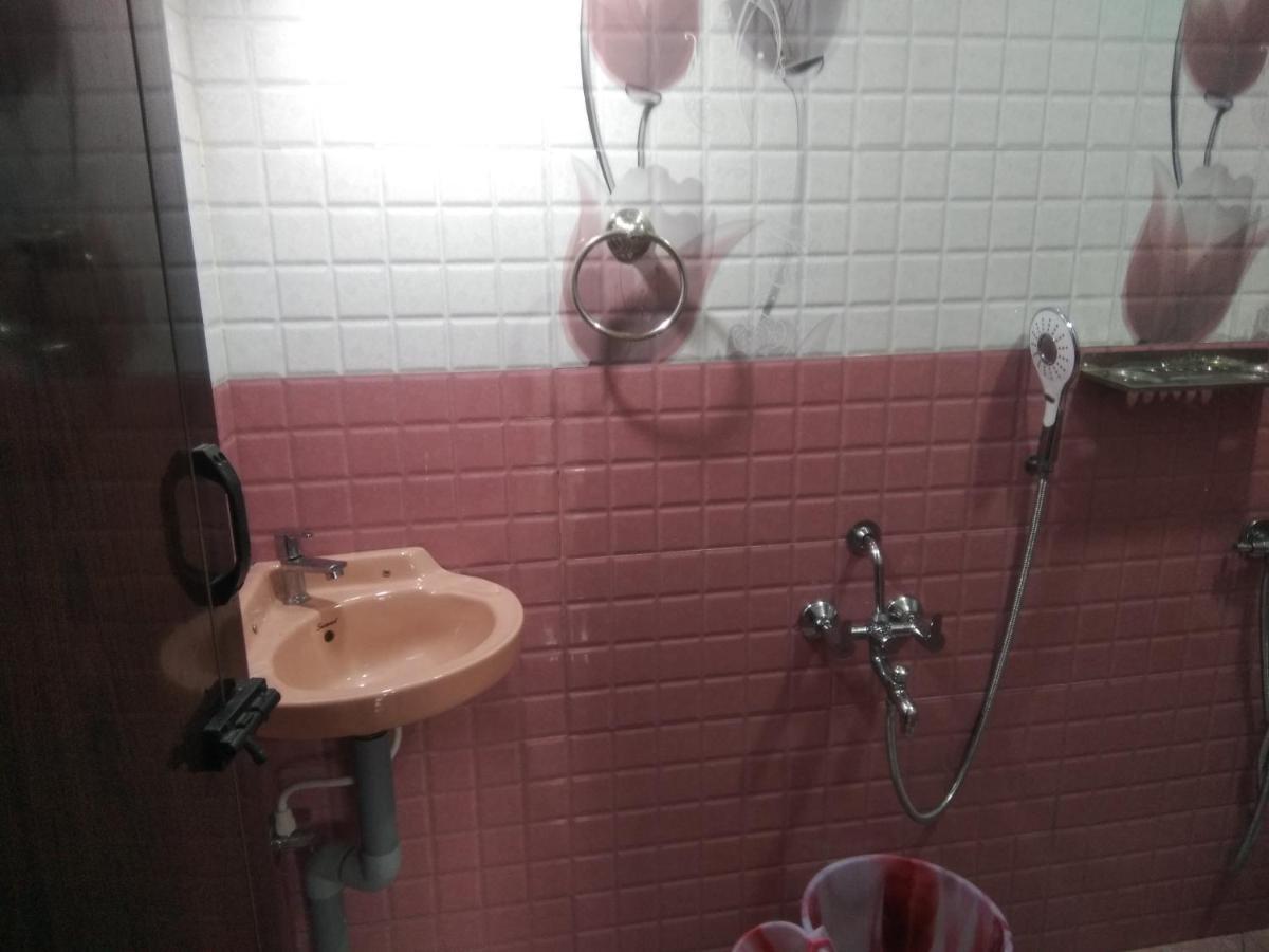 Maniis Homestay Vālpārai Εξωτερικό φωτογραφία