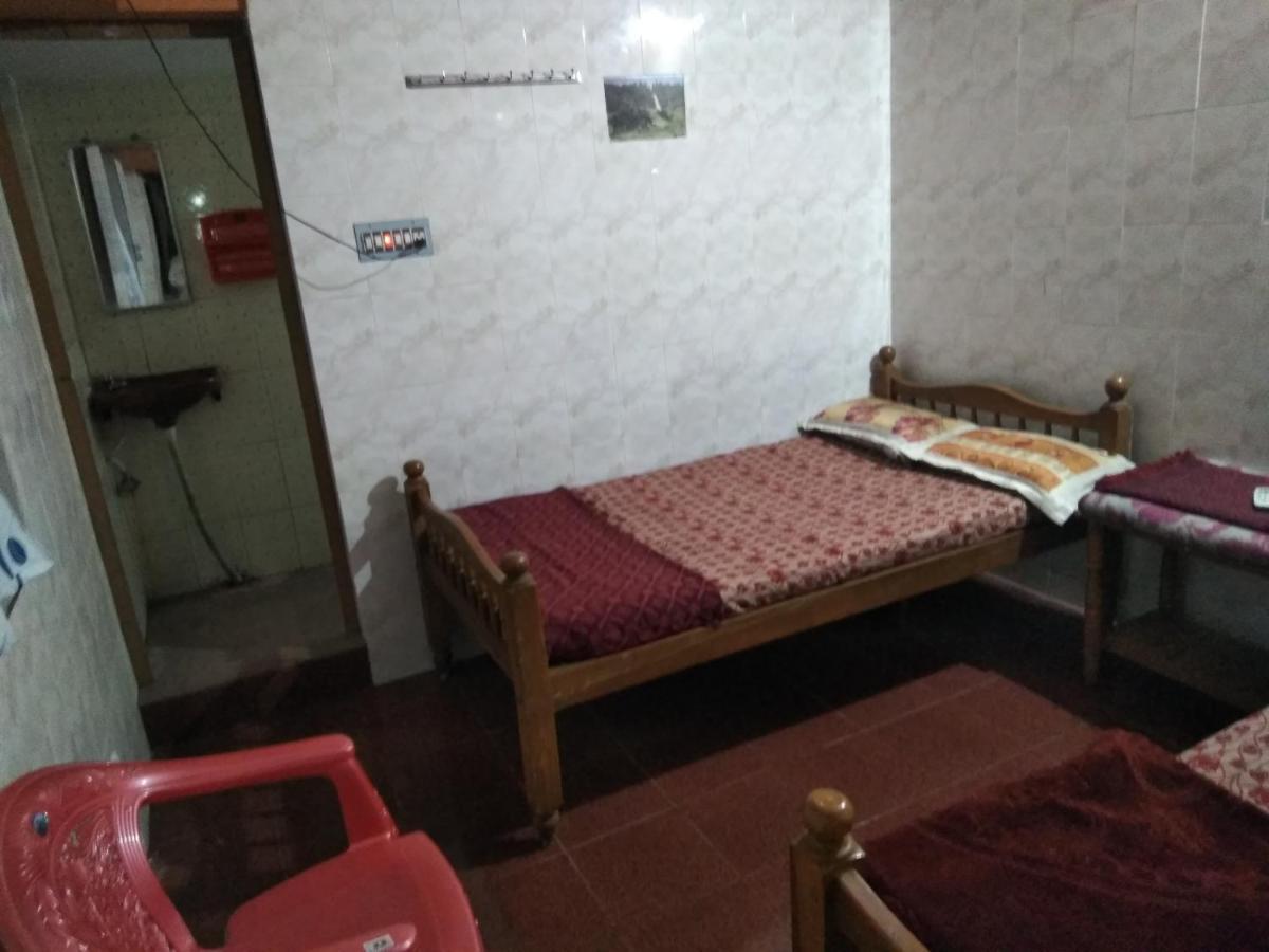 Maniis Homestay Vālpārai Εξωτερικό φωτογραφία